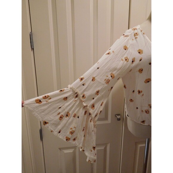 Darling BILLABONG "Lust Wild Top" Tie-Up Crop Top w/Bell Sleeves Size Small - Picture 9 of 12